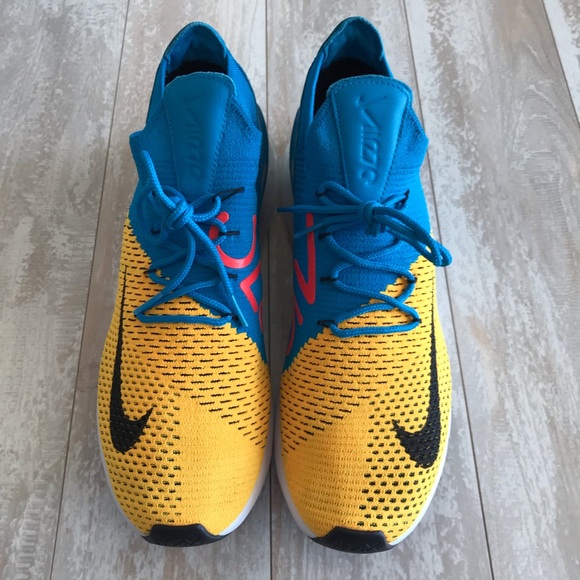 NWT Nike Air Max 270 Flyknit - Picture 3 of 8